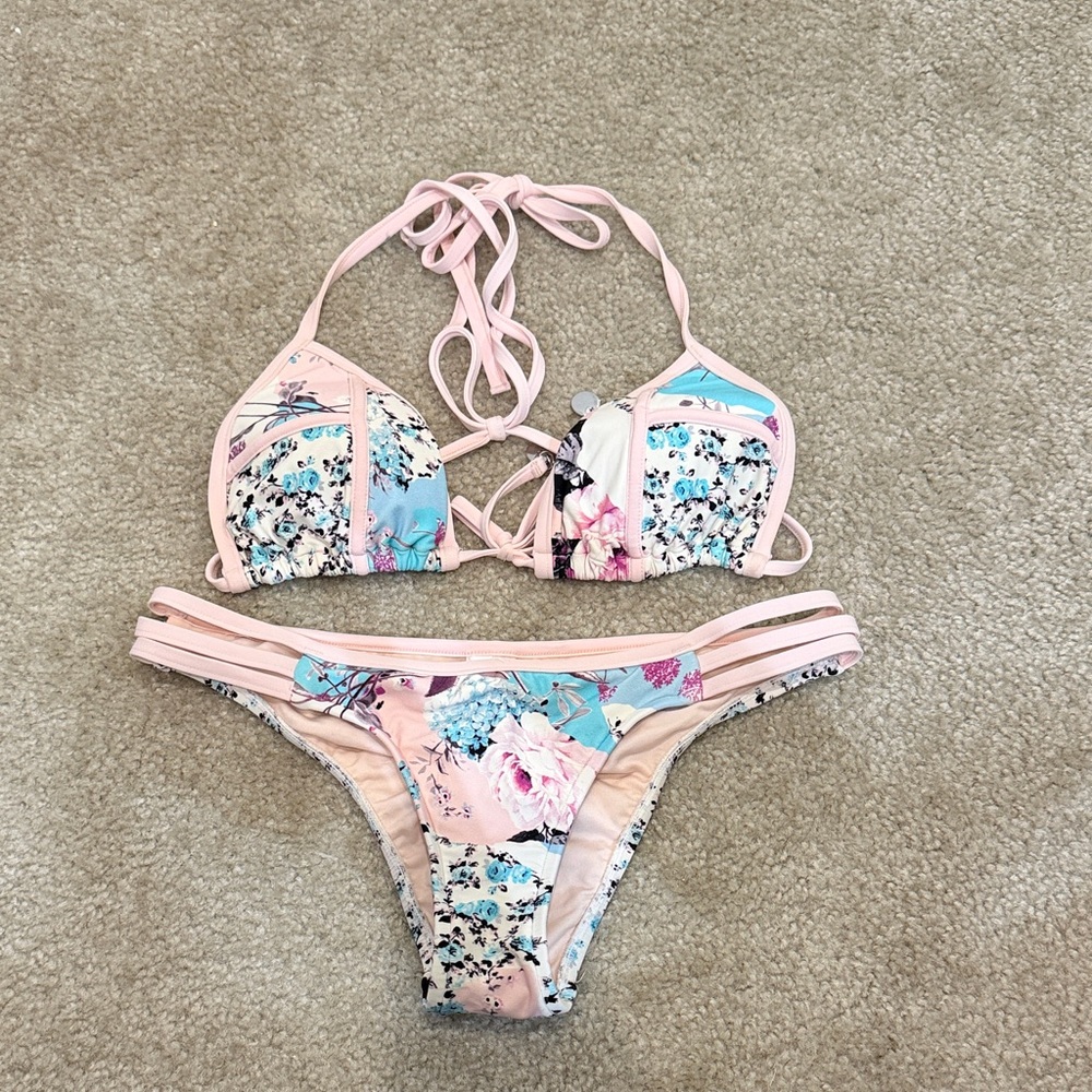 Seafolly light pink flower bathing suit Size 8